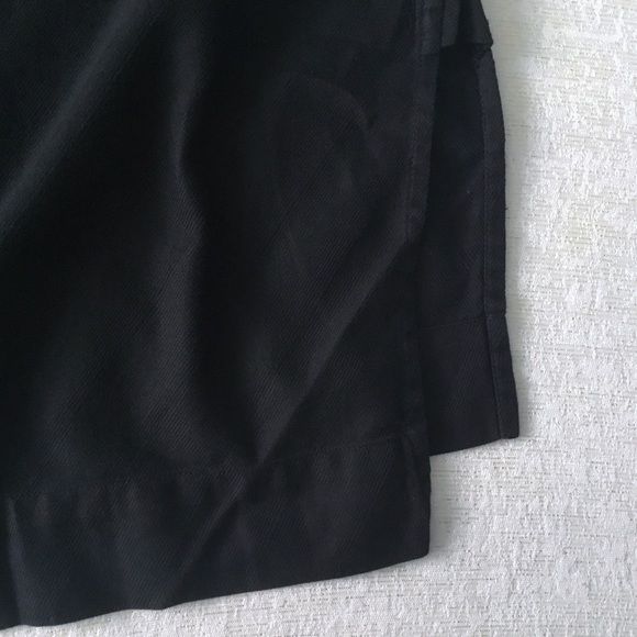 Fei Sleeveless Tunic Woman’s Size 10 Black Button Front Side Slits - Picture 10 of 10